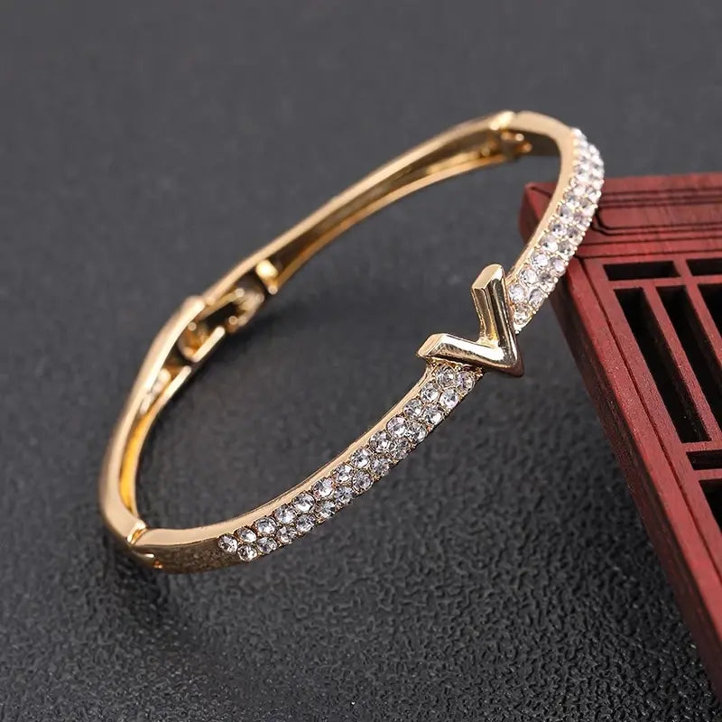 Women's Geometric Nail Bracelet