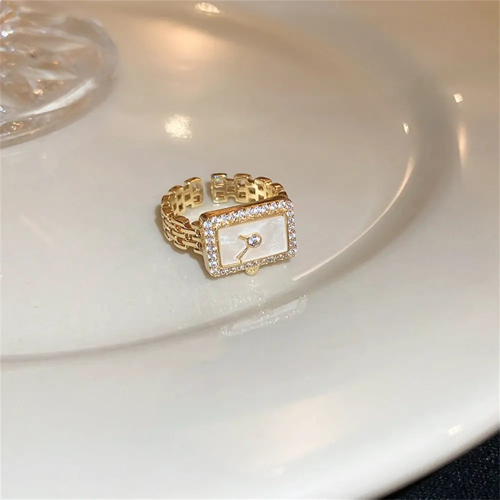 Women's Luxury Design Charm Clock-Shape Ring