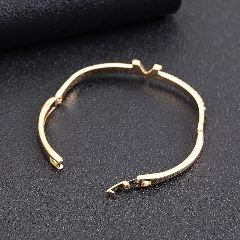 Women's Geometric Nail Bracelet