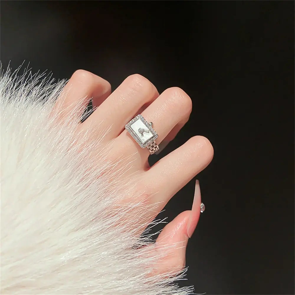 Women's Luxury Design Charm Clock-Shape Ring