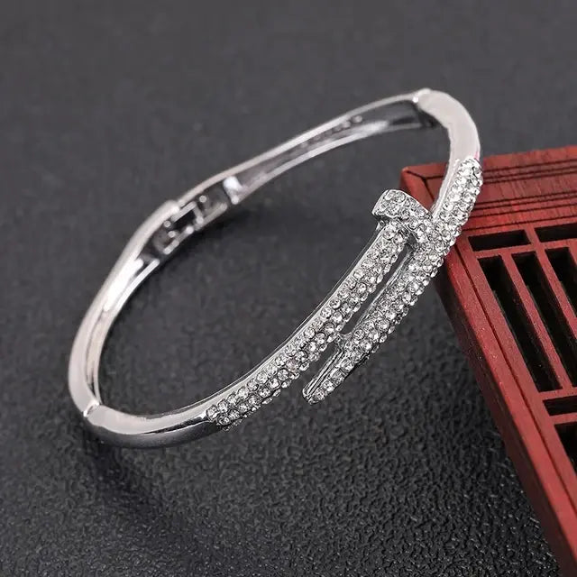 Women's Geometric Nail Bracelet